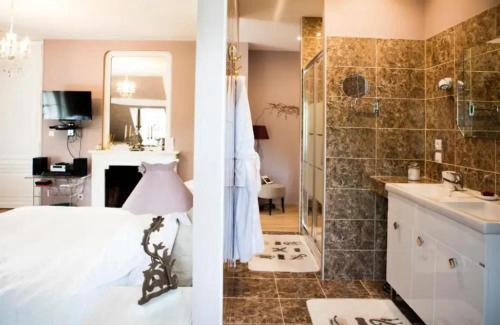 Houx House | Belle maison à Houx avec piscine privée