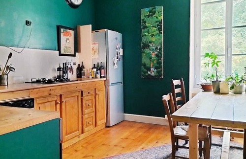 La Brede House | Belle Maison Ancienne Dans un Domaine Équestre