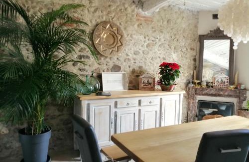 Millas House | BELLE MAISON DE CARACTERE Dans VILLAGE et sa PISCINE Privée 7 PERS- 3 Chambres - 12 Rue Emile Zola
