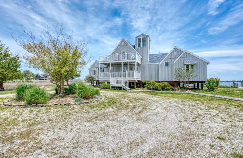 Deep Hole House | Belle of the Bay - Beautiful Custom Waterfront Home!