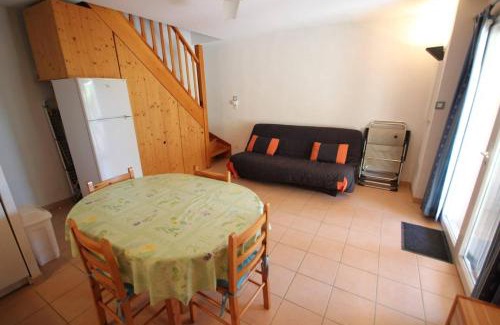 Portiragnes-Plage Villa | Belle villa 2 chambres, 4 à 6 couchages, jolie terrasse avec vue réserve dans résidence sécurisée avec piscine commune 800 m de la mer LRCS76