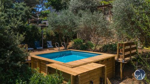 Bagnols-sur-Ceze Villa | Belle Villa avec Superbe vue, Piscine et Jacuzzi