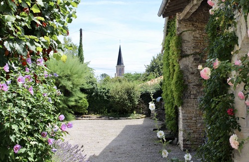 Aubigne House | Belle Vue - beautiful house, large private pool and gardens