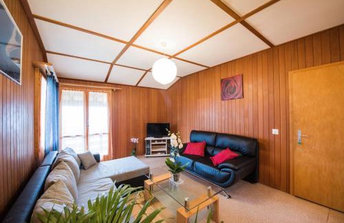 Brienz Apartment | Bellerive - Partial lake view