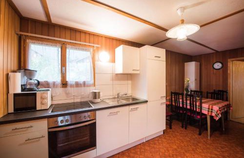 Brienz Apartment | Bellerive - Partial lake view