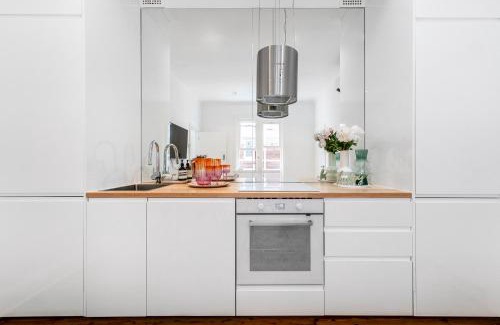 Bondi Beach Apartment | Belles Bondi Beach Apartments - 1 and 2 Bedroom Stays - 500m to beach