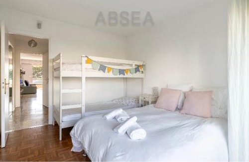 Caucade Apartment | Belles terres Nice grand appartement vue mer et jardin,piscine