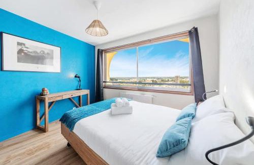 Bourg-l'Eveque Apartment | Bellevue, appartement T2, terrasse & parking