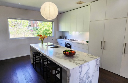 Bellevue Hill Apartment | Bellevue Hill Hidden Gem - 3 bedrooms + parking