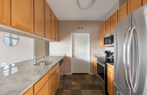 Northwest Bellevue Apartment | Bellevue Modern 2BD 2BA Apartment