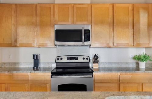 Northwest Bellevue Apartment | Bellevue Spacious 2BD 2BA Apartment