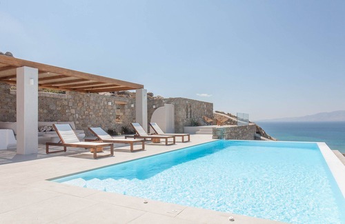 Maragas Villa | Bellevue Villa One - enjoy the 130sqm villa and the view over the infinity pool!