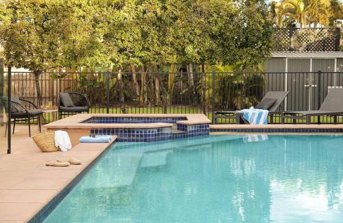 Noosa Heads House | Belli Street by Noosa Secret Destinations - Short Walk to Hastings St