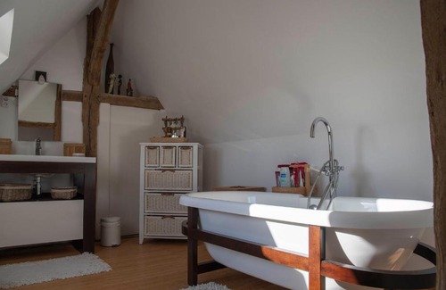 Belligne House | BELLILOIRE, Chambre à la campagne