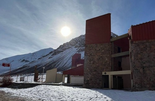 Mendoza Apartment | Bello Departamento Todo Equipado con Vistas a las Montañas Nevadas en Invierno
