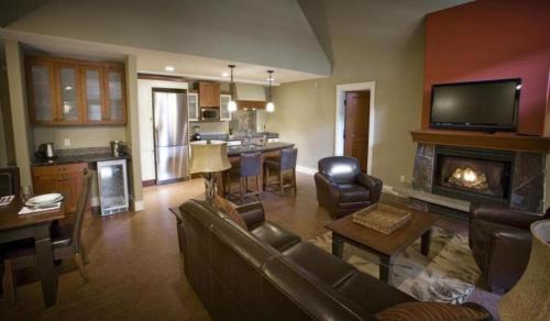 Canmore Hotel | Bellstar Suites at Solara Resort