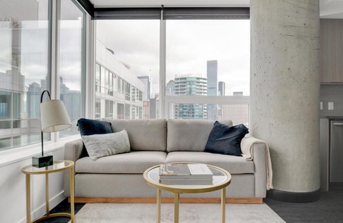 Belltown Apartment | Belltown 1BR w Gym Pet Area nr Metro SEA-288