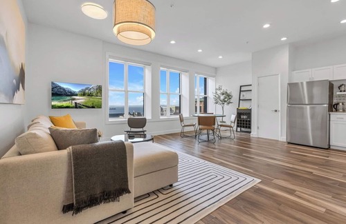 Belltown Condo | Belltown Condo with Views near Pike Place