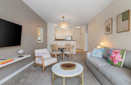 Belltown Apartment | Belltown Perch explore like a local