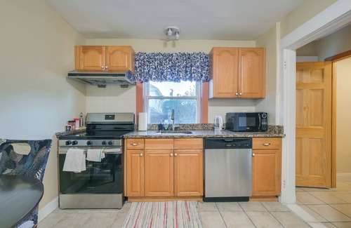 Watertown Cottage | Belmont Home < 3 Mi to Harvard Square!