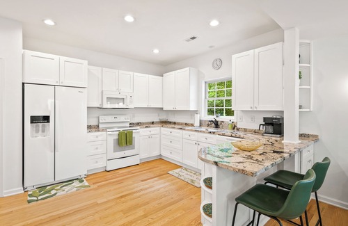 Fifeville House | Belmont Oasis I Downtown Cville | 3 bed, 2.5 bath | Sleeps 6 A, 2 C