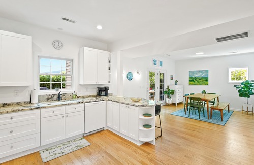 Fifeville House | Belmont Oasis I Downtown Cville | 3 bed, 2.5 bath | Sleeps 6 A, 2 C