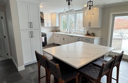 Saratoga Springs House | BELMONT WEEK RENTAL 1/4th mile from the track!