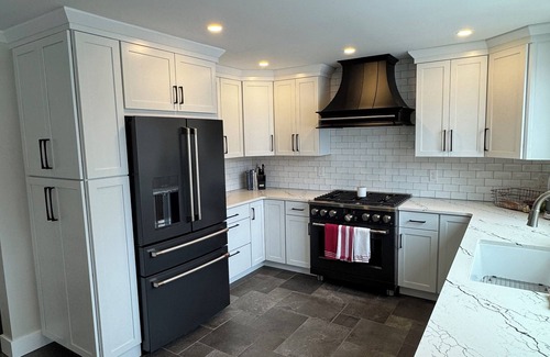 Saratoga Springs House | BELMONT WEEK RENTAL 1/4th mile from the track!