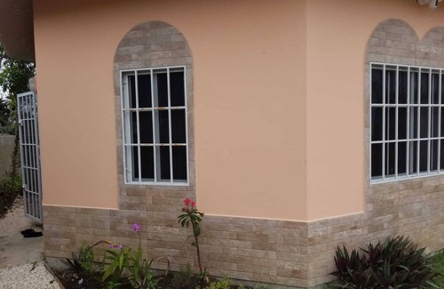 Armenia Villa | Belmopan Royal Villa