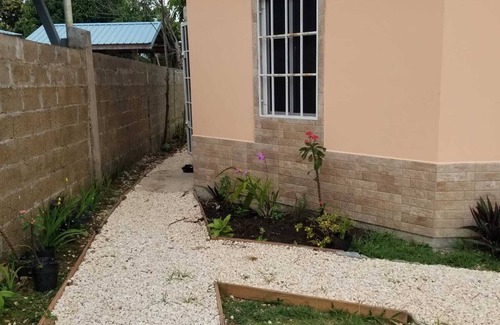 Armenia Villa | Belmopan Royal Villa