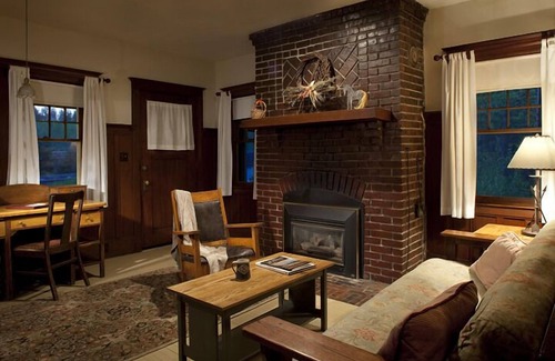 West Glacier Hotel | Belton Chalet