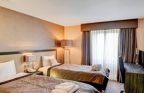 Central Aberdeen Hotel | Belvilla Aberdeen Bridge of Don Exhibition Centre