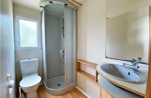 Capraia e Limite House | Belvilla by OYO Casa Bianca 4 pax