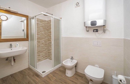 Sauze d'Oulx Ski Chalet | Belvilla by OYO Miramonti 2 Trilocale 6 pax