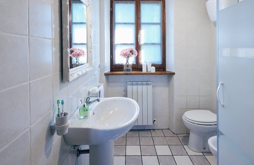 Camucia House | Belvilla by OYO Melograno