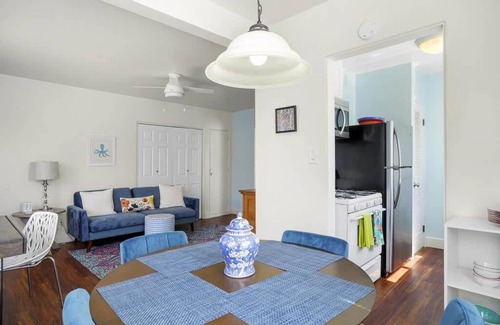 Mission Beach Apartment | Ben's Beach Bungalow 5, cheery Mission Beach 1BR!
