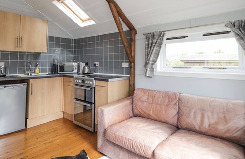 Aberlour Cottage | BEN VIEW, character holiday cottage, with a garden in Dufftown