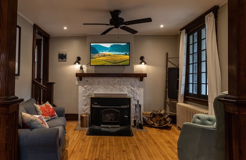 Beamsville House | Bench Wine House