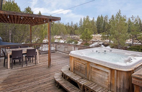 Southwest Bend House | Bend Basecamp Retreat