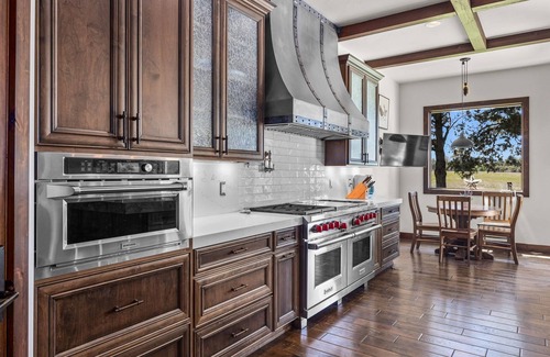 Bend House | Bend Luxury Escape: Mountain Views with Hot Tub, Sauna & More!