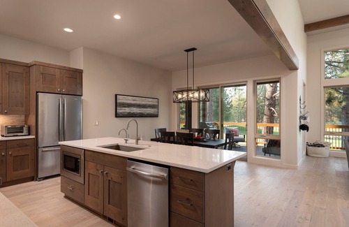 Bend House | Bend Milepost 1 townhome - Mt. Bachelor, bike trails, golf