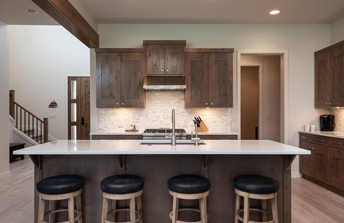 Bend House | Bend Milepost 1 townhome - Mt. Bachelor, bike trails, golf