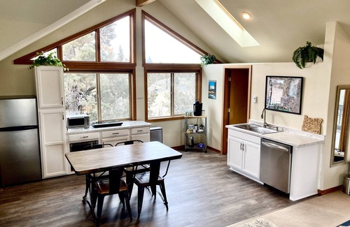 Bend Apartment | Bend Ranch Guesthouse, enjoy our private/detached guesthouse