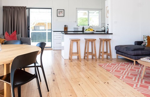 Bendalong House | Bendy Beach House allows a pet.
