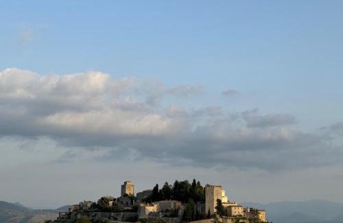 Monte San Giovanni Campano Villa | Benesié - Villa with castle view
