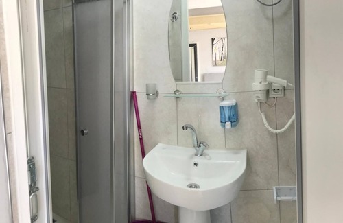 Akcay House | benjy motel pansiyon