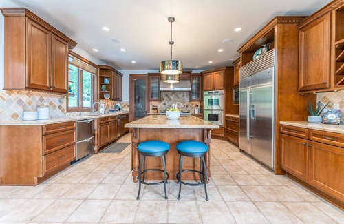 Manson House | Bennett Beach Estate WaterfrontnHawaii in WA with 134' of white sandy beach!