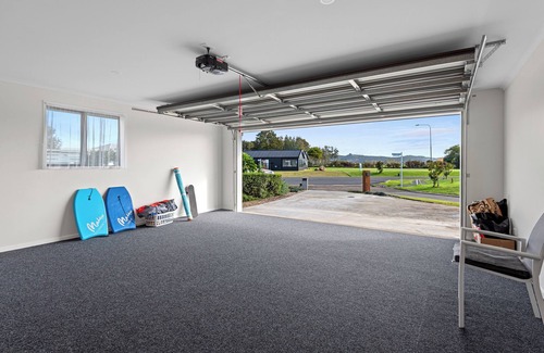 Waipu House | Bennett's Bach - Waipu Holiday Home