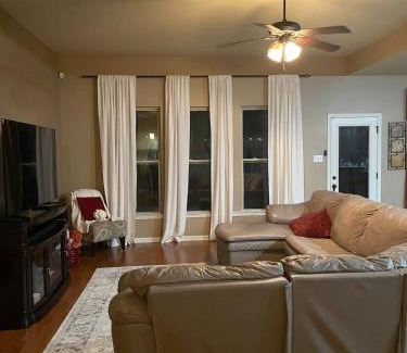 Thibodaux House | Bennu's Country Cottage near Nicholls State and local hospitals