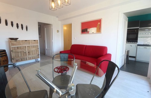 Benodet Apartment | Bénodet, nice 2* apartment with balcony, beach and shops on foot!